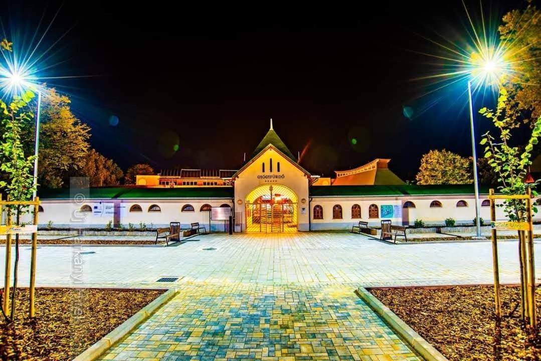 Apartman Anikó Vendégház Harkány Exterior foto