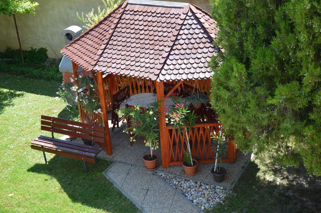 Apartman Anikó Vendégház Harkány Quarto foto