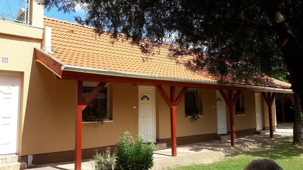 Apartman Anikó Vendégház Harkány Exterior foto