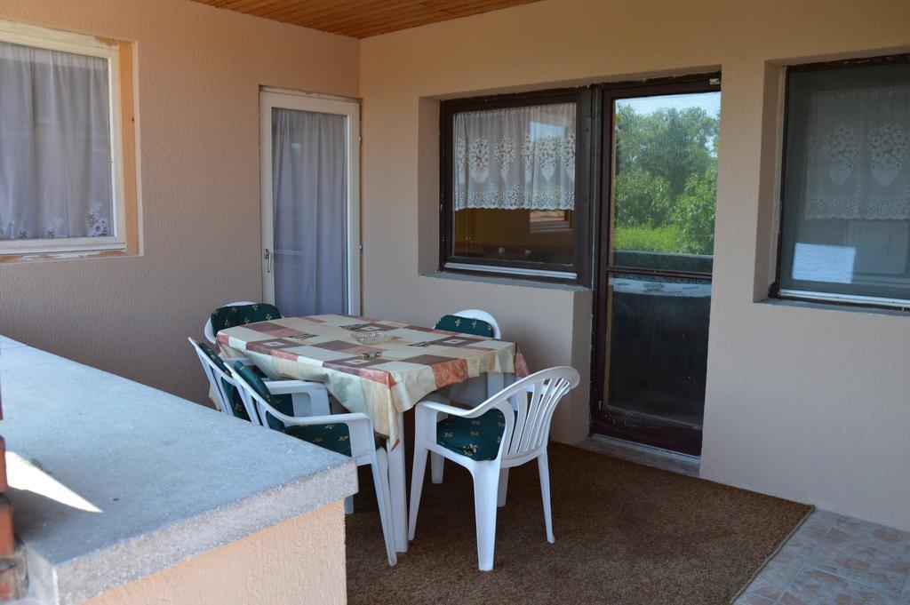 Apartman Anikó Vendégház Harkány Exterior foto